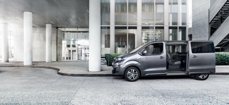  Peugeot Traveller 2016 года  (фото 38 из 39)